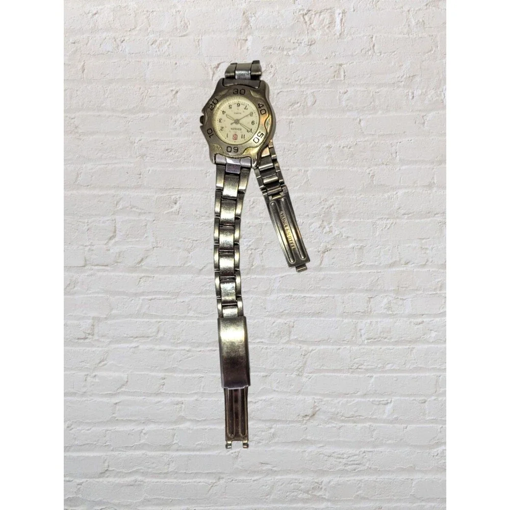 Vtg Edison Unisex Swiss Army Watch SKU# 1940465 Glow in Dark Hands Untested